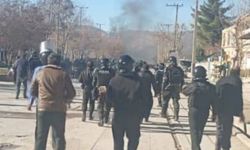 İran'da protestocuların karakol saldırısı sonucu 3 kişi hayatını kaybetti