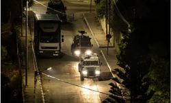 İşgal rejimi Batı Şeria ve Kudüs’te birçok bölgeye baskın düzenledi