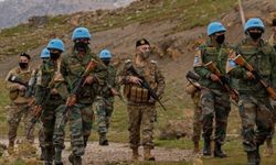 İşgal tankları, Güney Lübnan'daki BM barış güçlerini hedef aldı