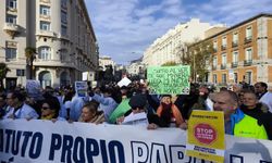 İspanya’da doktorlar, yeni tüzüğü protesto için greve gitti