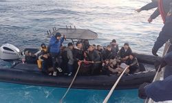 İzmir açıklarında 61 düzensiz göçmen yakalandı
