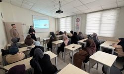 Kadın kursiyerlere stres yönetimi ve sağlıklı beslenme eğitimi verildi