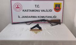 Kastamonu’da ruhsatsız silah ele geçirildi: 2 gözaltı