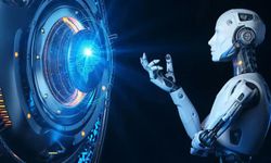 Kaya: Yapay zeka göç yönetiminde ciddi riskler barındırıyor