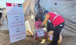 Kızılay, Gazze’de kışlık yardım ve sıcak yemek desteğini sürdürüyor