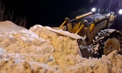 Köy yolu açıldı, 90 yaşındaki hasta hastaneye ulaştırıldı