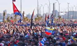 Küba, ABD'nin Venezuela'ya düzenlediği saldırıda hayatını kaybeden 32 Kübalı için yas ilan etti