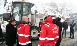 Malatya'da karla mücadele çalışmaları devam ediyor
