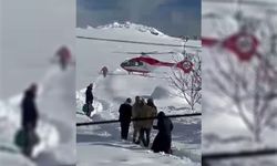 Malatya'da rahatsızlanan 1 yaşındaki bebek ambulans helikopterle hastaneye sevk edildi