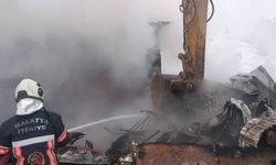 Malatya'da TOKİ şantiye alanındaki depoda yangın