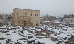 Mardin Nusaybin’de kar yağışı etkili oldu, ilçe beyaza büründü