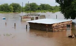 Mozambik'te sel 4 ayda 100'ü aşkın can aldı