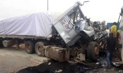 Nijerya'da otobüs ile kamyon çarpıştı: 11 ölü, 7 yaralı