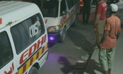 Pakistan'da otobüs ile minibüs çarpıştı: 14 ölü 16 yaralı