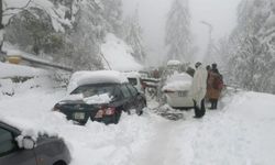 Pakistan'da şiddetli yağışlar nedeniyle 5 ölü, 4 yaralı