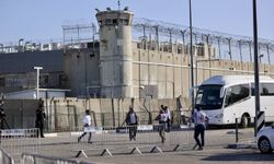 Siyonist işgalcilerin Gazze'de alıkoyduğu 9 Filistinli esir serbest bırakıldı