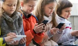 Sosyal medyada yaş sınırı tartışması: Algoritmalar çocuklar için riskleri artırıyor