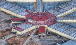 Suriye ordusu Rakka'daki El-Aktan Cezaevi'ni devraldı