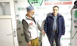 Tarsus Umut Kervanı’ndan Miraç Kandili’nde yetim ve ihtiyaç sahiplerine gıda yardımı