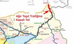 Tendürek Geçidi’nde ulaşım geçici olarak durdu