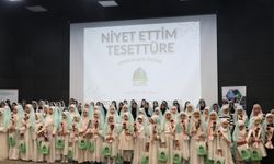 Tesettüre giren yüzlerce genç kız için görkemli tören