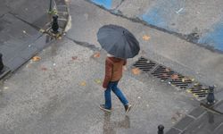 Ülkenin batı ve kuzeyi için kuvvetli yağış ve fırtına uyarısı