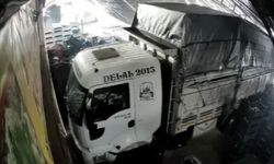 Yenihal’de çatının çökme anı güvenlik kameralarına yansıdı