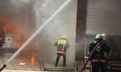 Adıyaman'da bakkal ve hırdavat dükkanında yangın çıktı