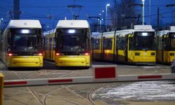 Almanya'da toplu taşıma çalışanlarından 2 günlük grev kararı