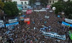 Arjantin'de Milei karşıtı gösteri: Binlerce kişi çalışma reformu yasa tasarısını protesto etti