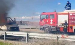 Batman’da alev alan kasalı pikap kullanılamaz hale geldi