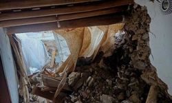 Batman'da heyelan evin üzerine düştü