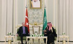 Cumhurbaşkanı Erdoğan Suudi Arabistan'da! Veliaht Prens Selman ile görüştü