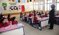 Eğitim-Bir-Sen’den çağrı: 2023 sözleşmeli öğretmenlerin mağduriyeti giderilsin