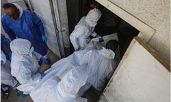 El-Şifa Hastanesi’nde şehitlerin kimlik tespiti yapılıyor