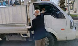 Emeklilerden Ramazan öncesi imsakiye dağıtımı