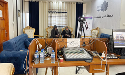 "Gazze Burada" radyosu yayında: Sessizliği delen mikrofon