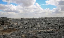 Gazze’de hava saldırıları, topçu atışları ve ev yıkımları sürüyor