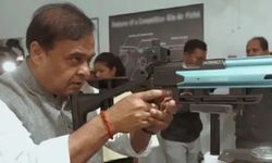 Hindistan'da seçim propagandasında Müslümanları hedef alan silah görüntüsü tepki çekti