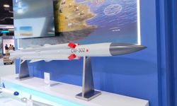 İran, Çin'den "CM-302" hipersonik gemisavar füzeleri satın alıyor