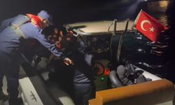 İzmir açıklarında 39 düzensiz göçmen ve 1 kaçakçı yakalandı