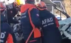 Kayseri’de okul servisi tırla çarpıştı: Bir ölü, 7 yaralı