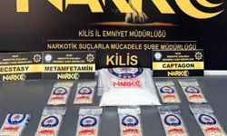 Kilis'te mezarlıkta saklanan 3 bin uyuşturucu hap ele geçirildi