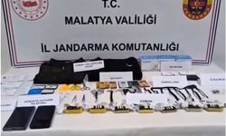 Malatya'da ehliyet sınavında kopya çetesi çökertildi