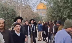 Mescid-i Aksa'da yeni provokasyon: Siyonist Yahudilerden toplu ayin ve dans gösterisi