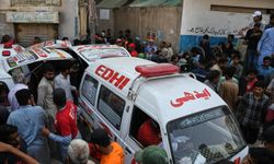 Pakistan'da bir binada patlama: 16 ölü, 14 yaralı