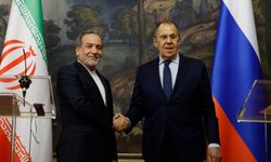 Rusya Dışişleri Bakanı Lavrov, İranlı mevkidaşı Arakçi ile görüştü