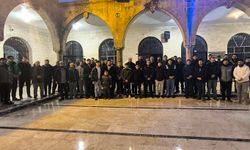 Şanlıurfa'da gençler sabah namazında buluştu