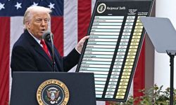 Trump duyurdu: Yüzde 10'luk küresel tarife oranı yüzde 15'e çıkarılacak