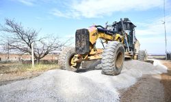 Yeşilyurt Belediyesi yol yapım çalışmalarını sürdürüyor